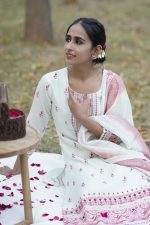 Pink In Ocean Kurta Set