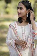Daisy Dove Kurta Set