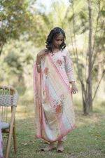 Striking Florals Kurta Set