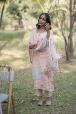 Striking Florals Kurta Set