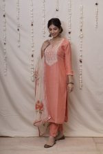 Nava Kurta Set
