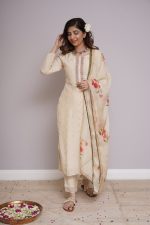 Shwet Kurta Set