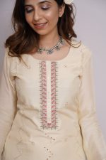Shwet Kurta Set